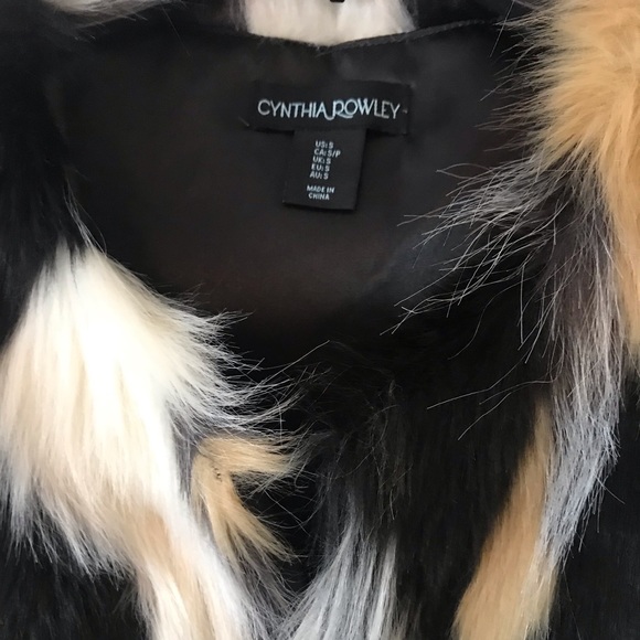 Faux fur vest - Picture 4 of 4